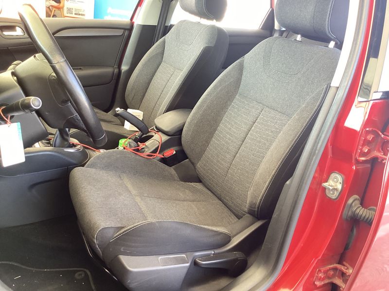 Citroen C4 1.6 Blue-HDi Feel Edition 2015 – снимка 37