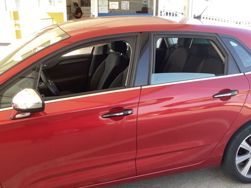 Citroen C4 1.6 Blue-HDi Feel Edition 2015 – снимка 4