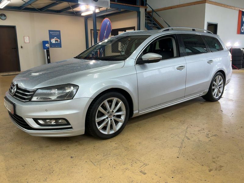 Volkswagen Passat 2.0 TDI Highline BlueTDI 2012 – снимка 2