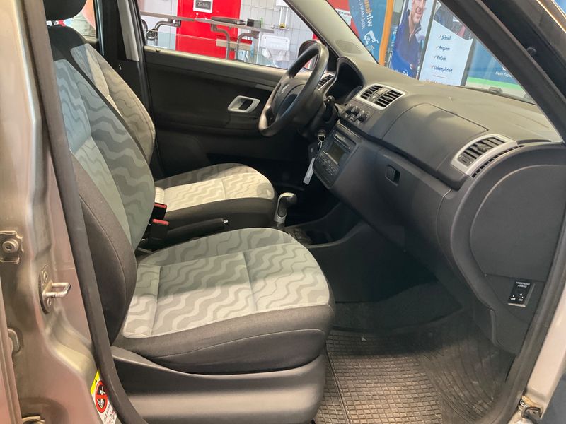 Skoda Fabia 1.6 Ambiente 2008 – снимка 3