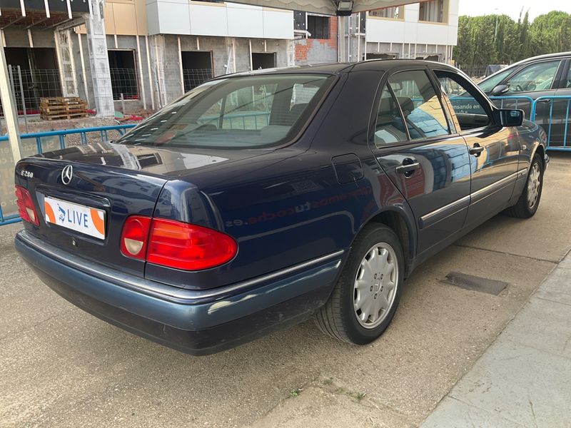 Mercedes-Benz E-Klasse E 280 Elegance 1996 – снимка 2