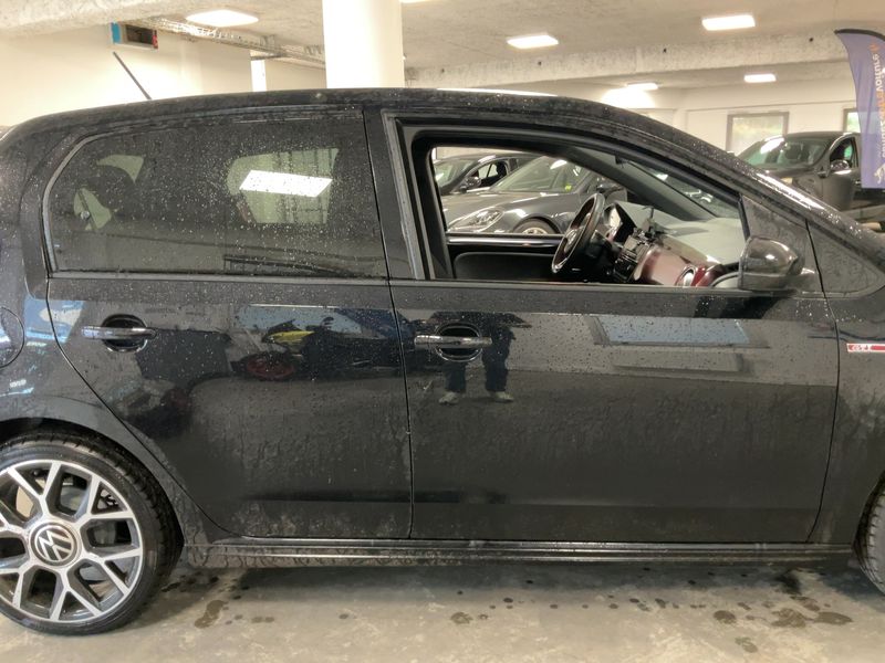 Volkswagen up! 1.0 TSI GTI 2022 – снимка 10