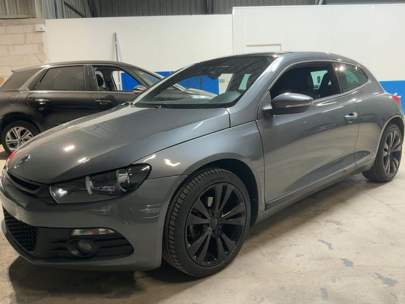Volkswagen Scirocco 2.0 TDI Carat 2011 – снимка 2