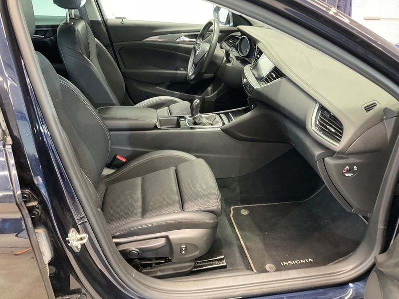 Opel Insignia Sports Tourer 1.5 SIDI Turbo Business Edition 2018 – снимка 33