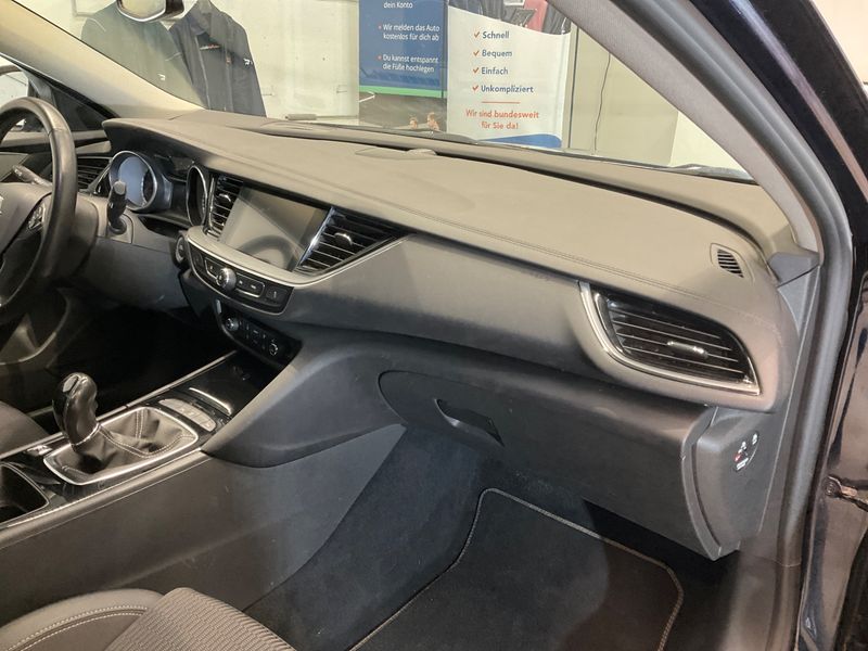 Opel Insignia Sports Tourer 1.5 SIDI Turbo Business Edition 2018 – снимка 28