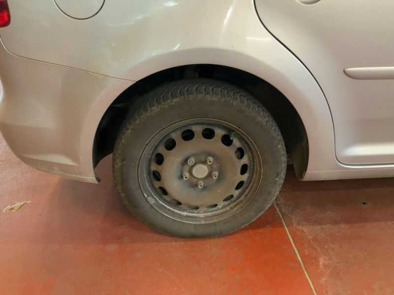 Volkswagen Touran 1.6 TDI Cup 2014 – снимка 9
