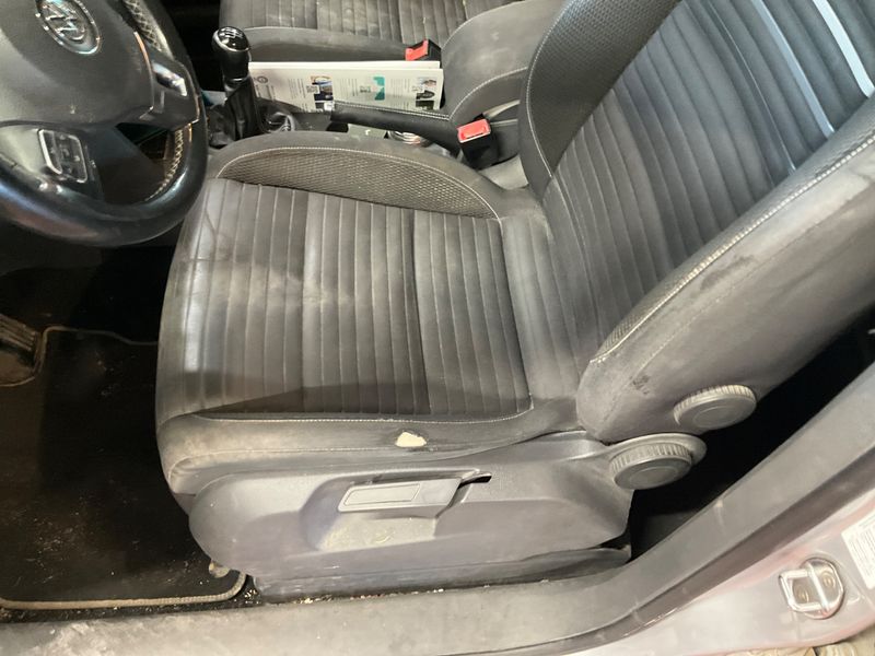 Volkswagen Touran 1.6 TDI Cup 2014 – снимка 24