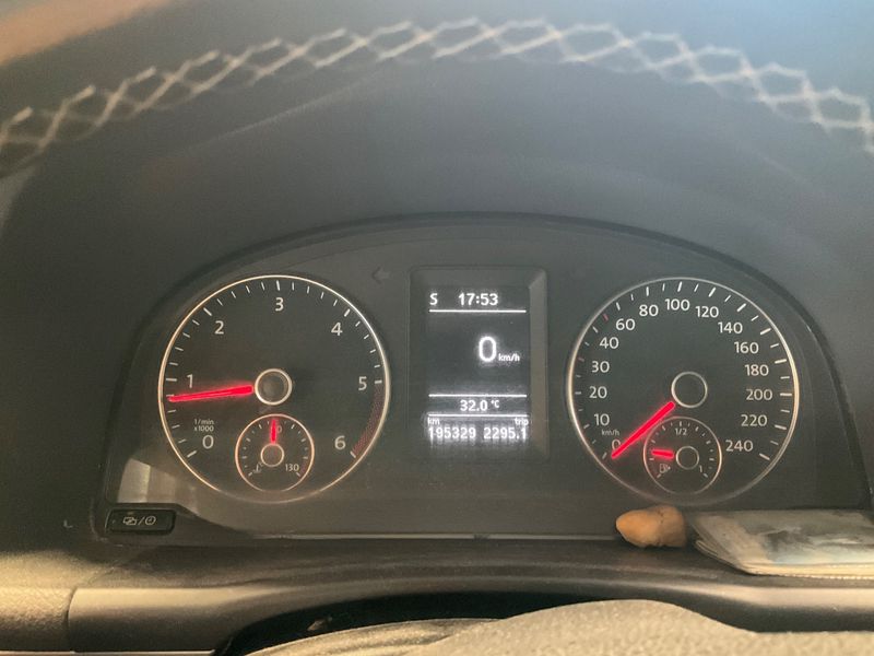 Volkswagen Touran 1.6 TDI Cup 2014 – снимка 13