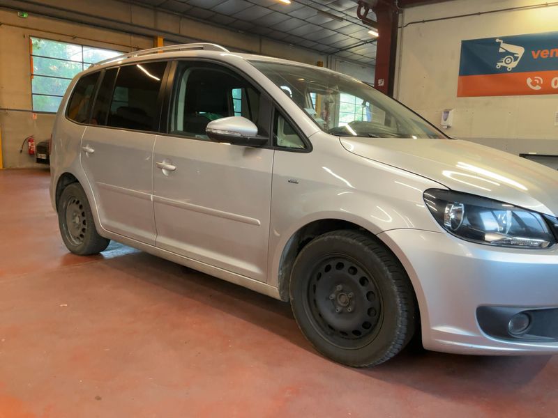 Volkswagen Touran 1.6 TDI Cup 2014 – снимка 12
