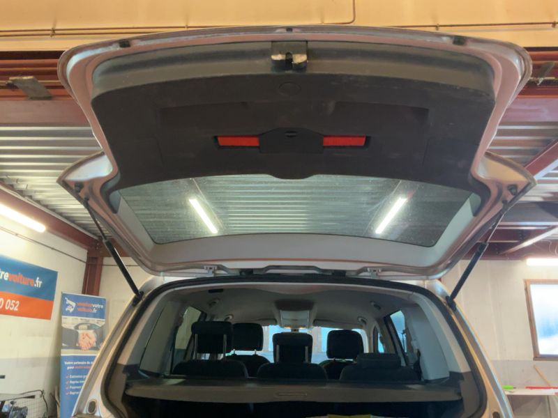Volkswagen Touran 1.6 TDI Cup 2014 – снимка 15
