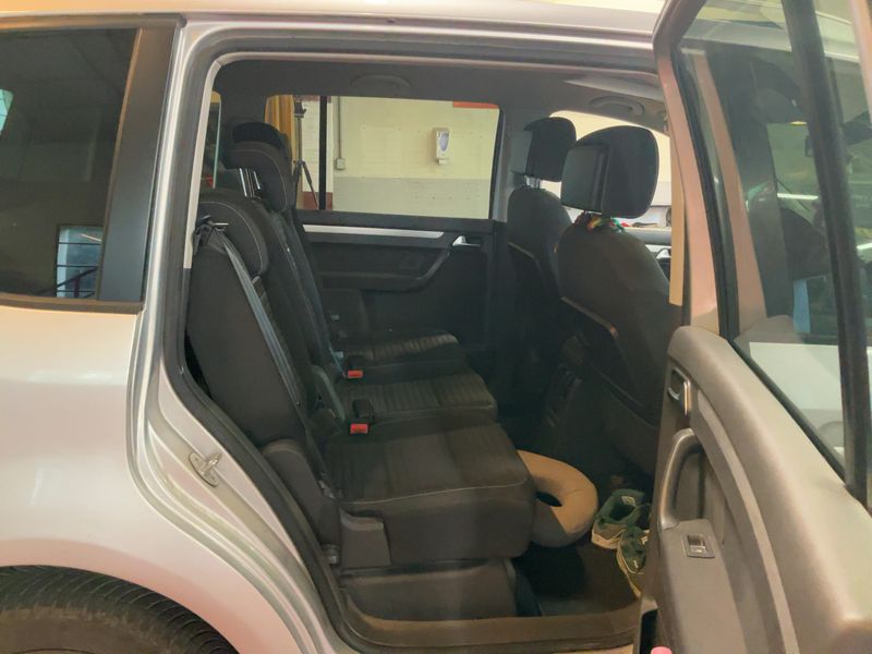 Volkswagen Touran 1.6 TDI Cup 2014 – снимка 19