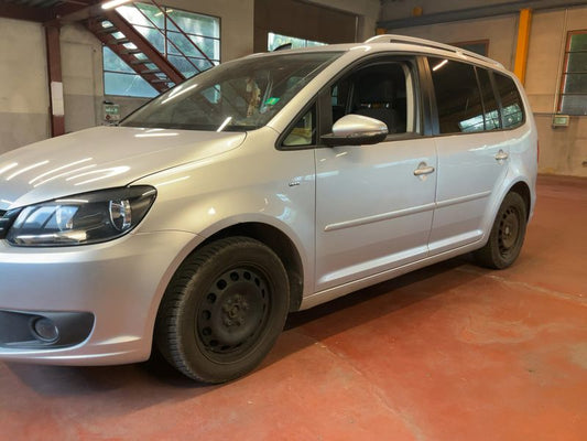 Volkswagen Touran 1.6 TDI Cup 2014 – снимка 2