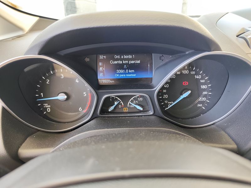 Ford C-Max 1.5 TDCi Trend 2018 – снимка 12