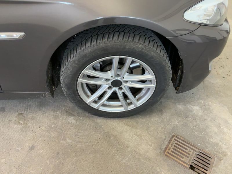 BMW 5er 528i 2011 – снимка 11