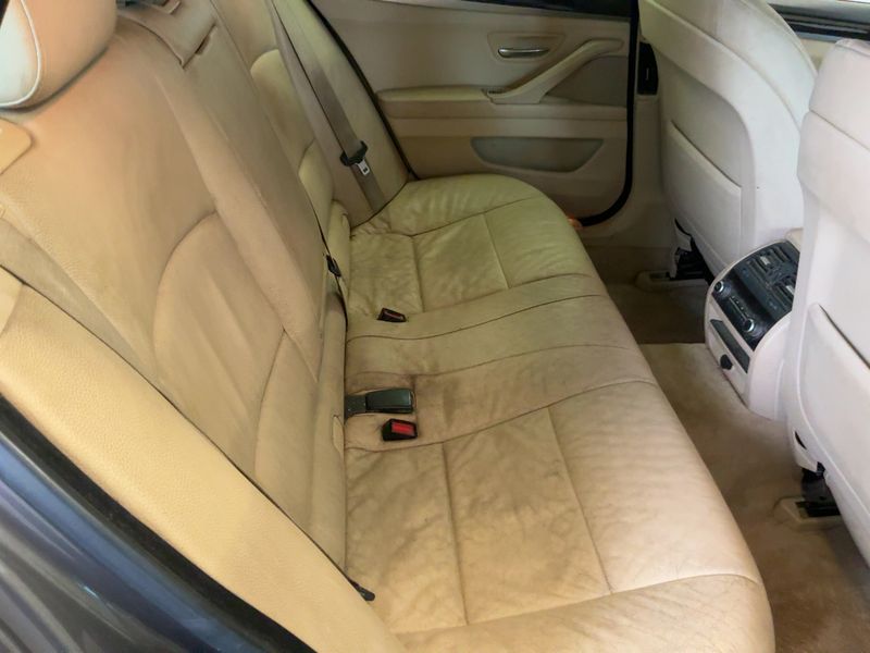 BMW 5er 528i 2011 – снимка 19