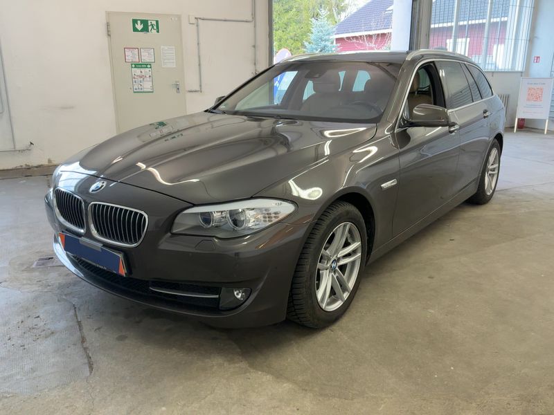 BMW 5er 528i 2011 – снимка 1