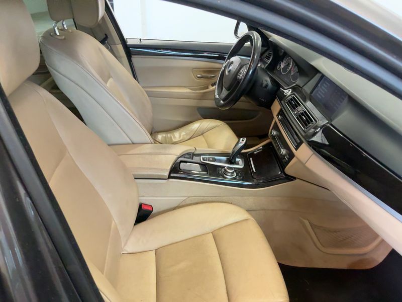 BMW 5er 528i 2011 – снимка 16