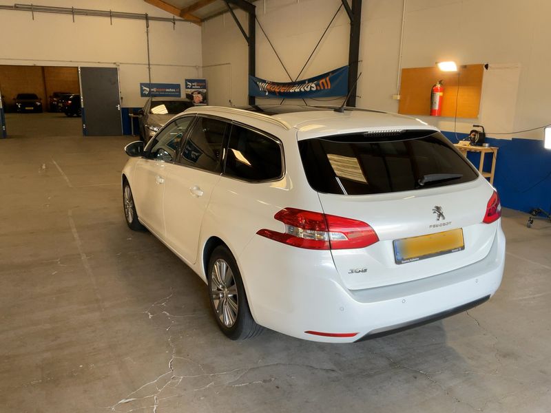 Peugeot 308 1.6 Blue-HDi Allure Business 2018 – снимка 6
