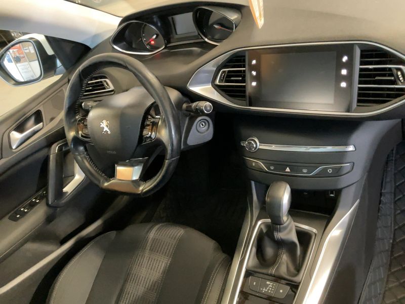 Peugeot 308 1.6 Blue-HDi Allure Business 2018 – снимка 17