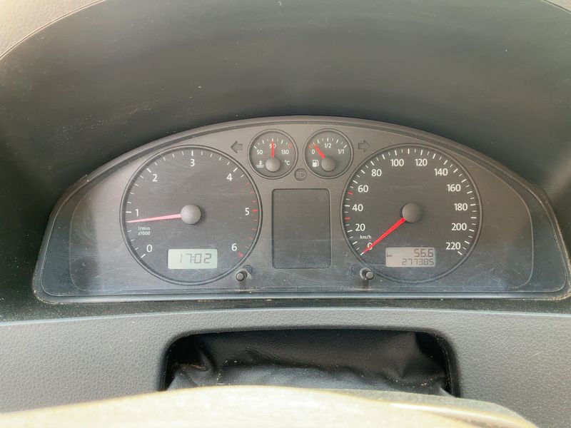 Volkswagen T5 California 2.5 TDI Beach 2007 – снимка 18