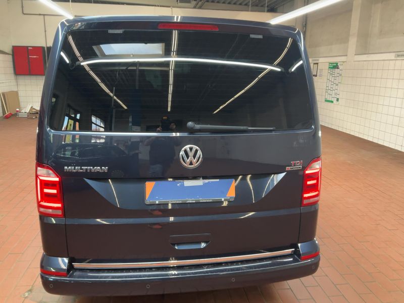 Volkswagen T6 Multivan 2.0 TDI Multivan Generation Six 4Motion 2016 – снимка 7