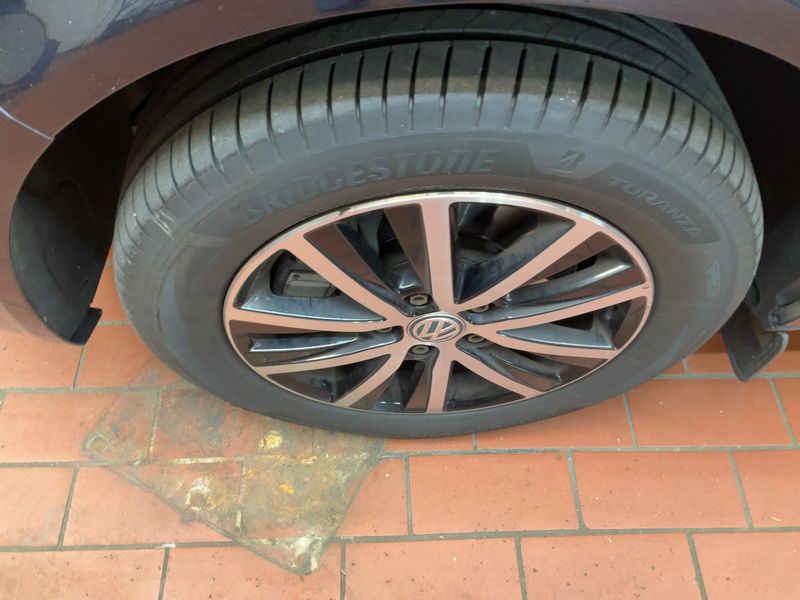 Volkswagen T6 Multivan 2.0 TDI Multivan Generation Six 4Motion 2016 – снимка 3