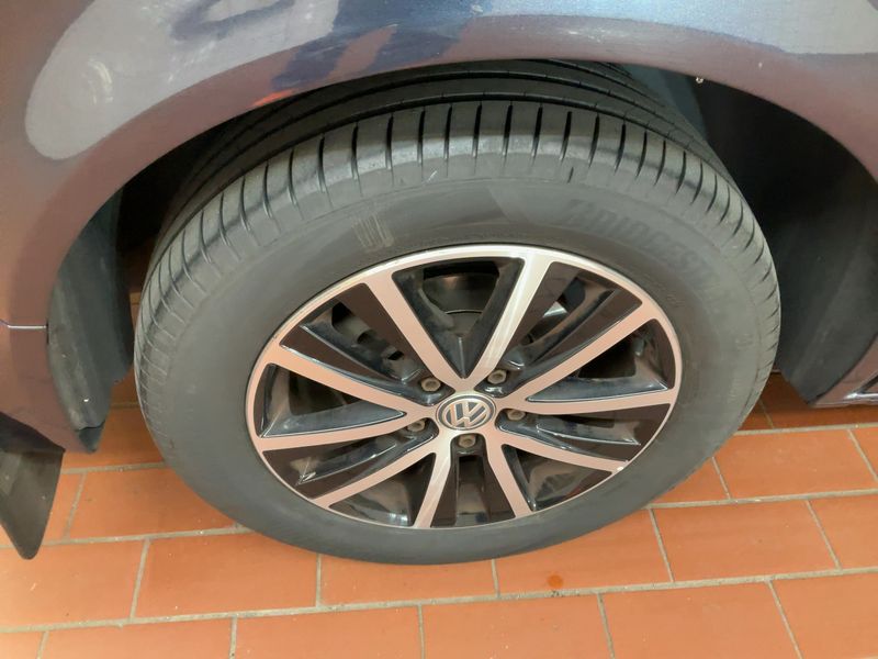 Volkswagen T6 Multivan 2.0 TDI Multivan Generation Six 4Motion 2016 – снимка 9