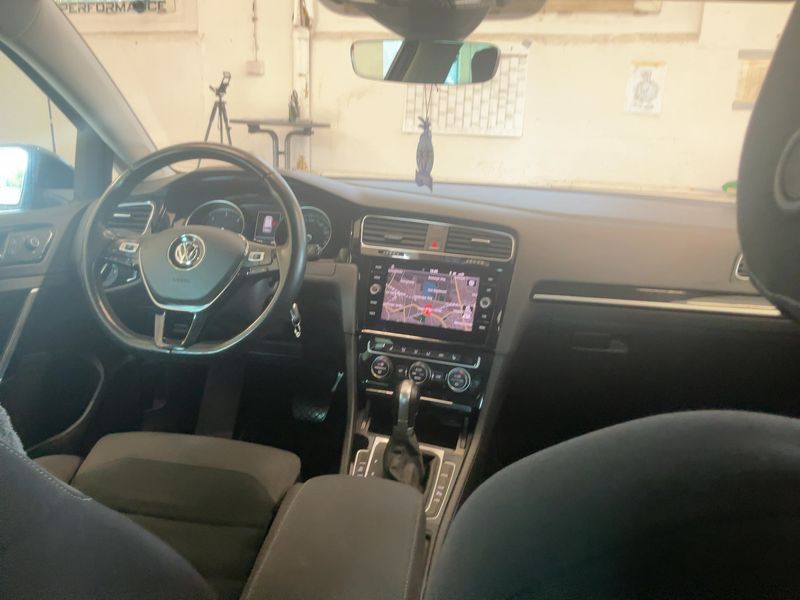 Volkswagen Golf VII 2.0 TDI Highline BlueMotion Tech 2017 – снимка 17