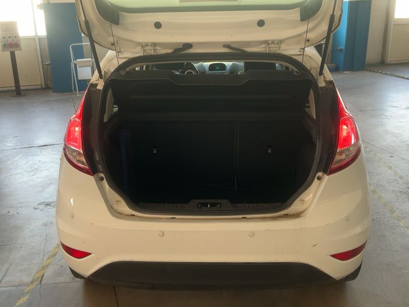 Ford Fiesta 1.25 Business 2015 – снимка 15