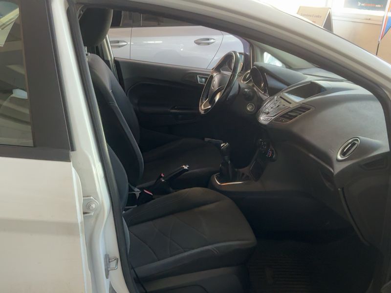 Ford Fiesta 1.25 Business 2015 – снимка 16