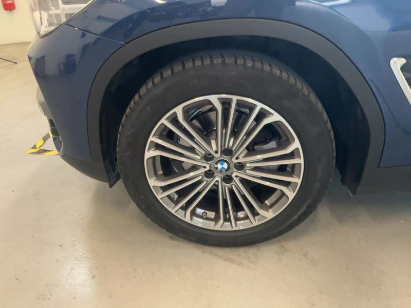 BMW X3 xDrive 20d Luxury Line 2018 – снимка 3