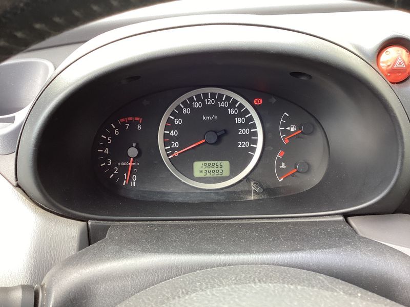 Nissan Almera Tino 1.8 Acenta 2004 – снимка 4