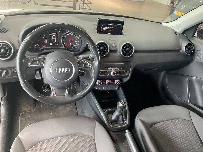 Audi A1 Sportback 1.0 TFSI 2016 – снимка 17