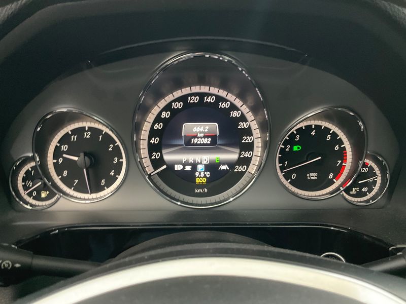 Mercedes-Benz E-Klasse E 200 CGI T BlueEfficiency Avantgarde 2012 – снимка 18