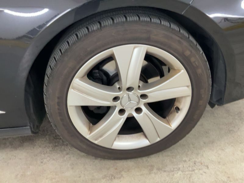 Mercedes-Benz E-Klasse E 200 CGI T BlueEfficiency Avantgarde 2012 – снимка 11