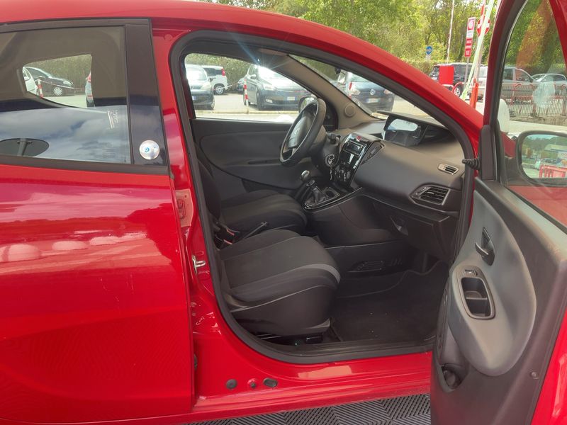 Lancia Ypsilon 1.2 GPL Silver 2016 – снимка 16