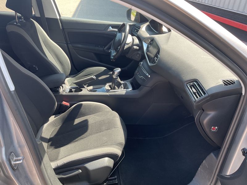 Peugeot 308 1.2 e-THP Style 2015 – снимка 3