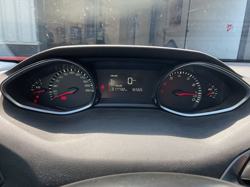 Peugeot 308 1.2 e-THP Style 2015 – снимка 4