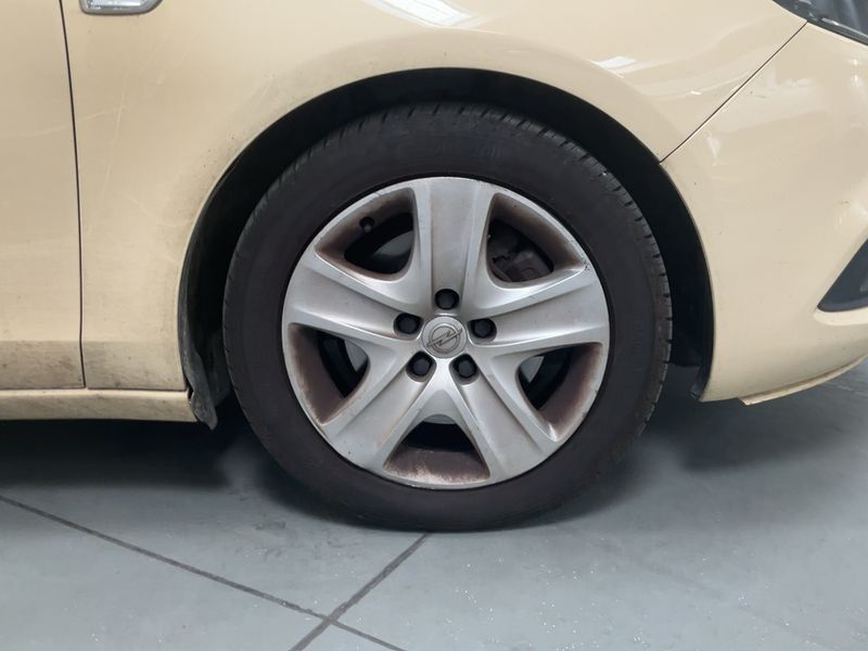 Opel Zafira Tourer 2.0 CDTI Active 2017 – снимка 11