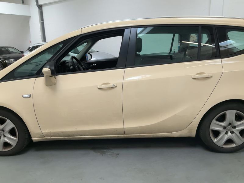 Opel Zafira Tourer 2.0 CDTI Active 2017 – снимка 4