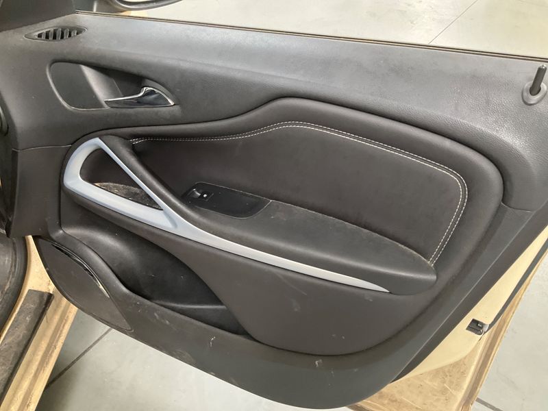Opel Zafira Tourer 2.0 CDTI Active 2017 – снимка 37
