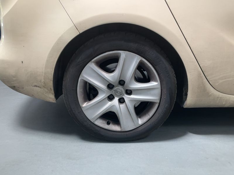Opel Zafira Tourer 2.0 CDTI Active 2017 – снимка 9