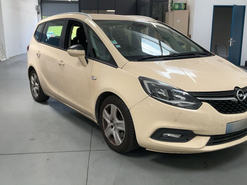 Opel Zafira Tourer 2.0 CDTI Active 2017 – снимка 12