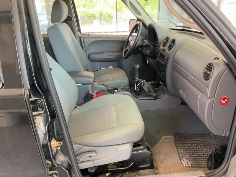 Jeep Cherokee 2.8 CRD Limited 2007 – снимка 16