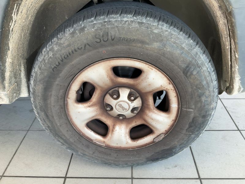 Jeep Cherokee 2.8 CRD Limited 2007 – снимка 11