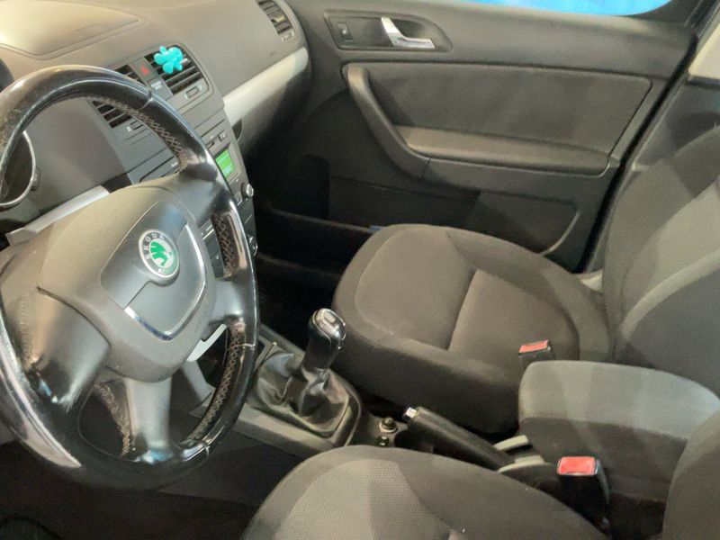 Skoda Yeti 1.2 TSI Ambition 2012 – снимка 16