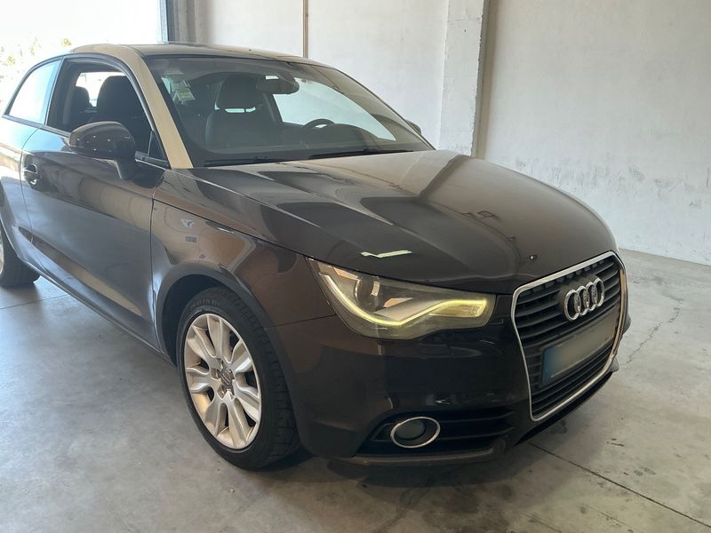 Audi A1 1.6 TDI Ambition 2012 – снимка 12