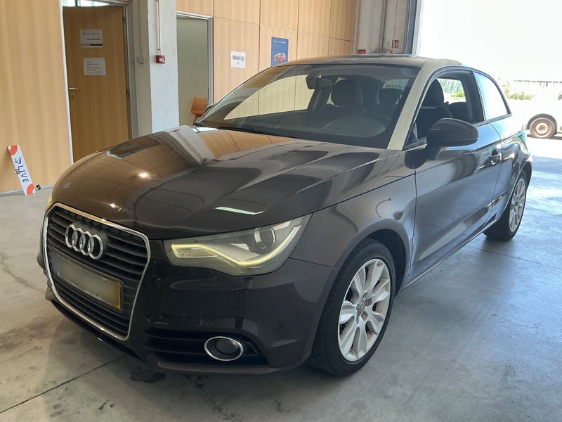 Audi A1 1.6 TDI Ambition 2012 – снимка 1