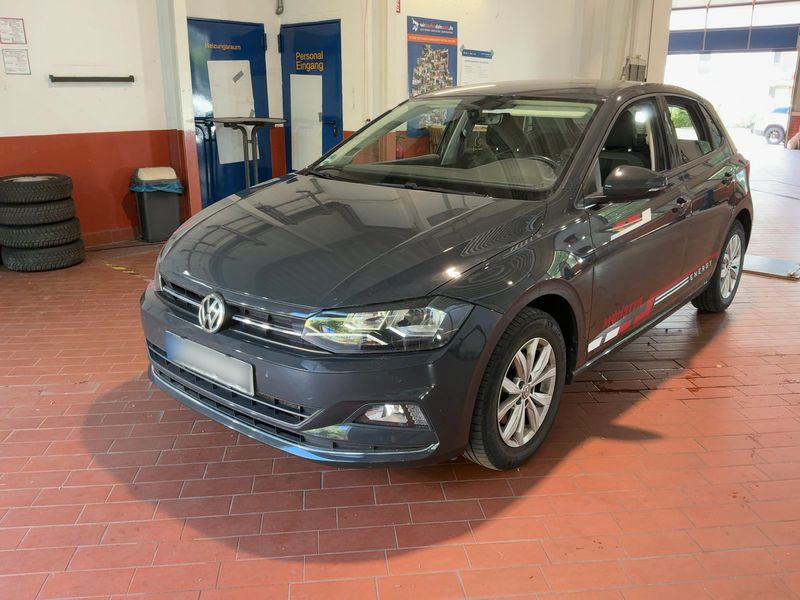Volkswagen Polo 1.6 TDI Highline 2019 – снимка 1