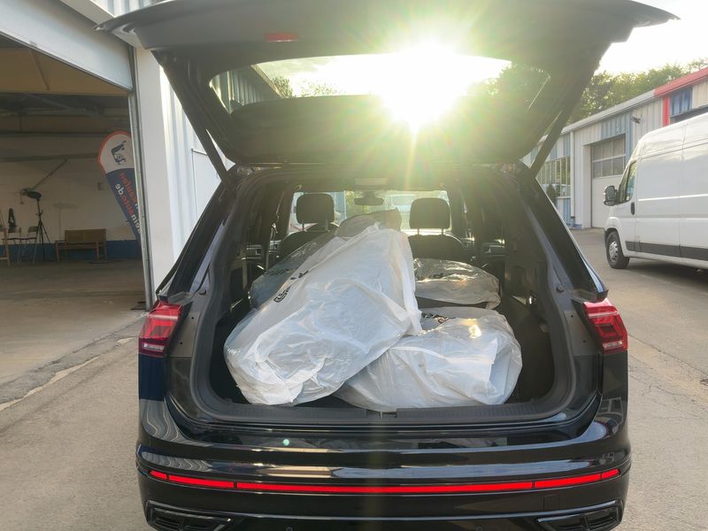 Volkswagen Tiguan Allspace 2.0 TSI R-Line 4Motion 2024 – снимка 16